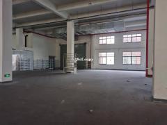 苏州吴江友谊开发区一楼710平方 带精装修办公室 交通便利